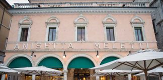 Il Meletti ancora Caffè Letterario: Maroni ripercorre la storia del locale e Mozzoni dipinge con i semi