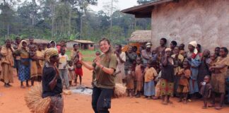 “Io e i Pigmei. Cronache di una Donna nella Foresta”, nuova edizione per il libro di Raffaella Milandri