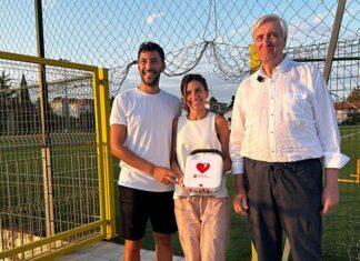 Al posto delle bomboniere due sposi ascolani donano un defibrillatore alla parrocchia