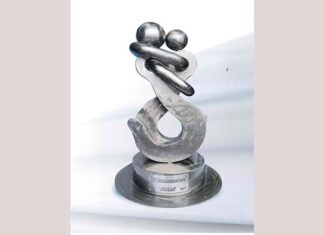 San Benedetto, al Mercato Ittico s’inaugura l’opera “Gli innamorati”