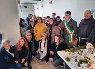 “Tra Cielo e Terra: Un angelo tra noi”, presepi d’arte ceramica in mostra ad Appignano