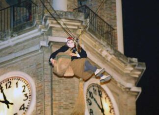 Grottammare, tutti in piazza per la discesa della Befana