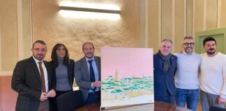 L’artista Mauro Giangrande dona una sua opera alla Banca di Ripatransone e del Fermano