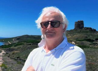 Lido degli Aranci, grande festa per il compleanno del presidente Alessandro Ciarrocchi