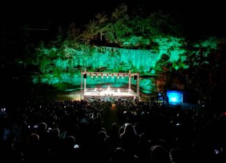 “ControVento”, grande successo per il concerto di Enrico Ruggeri alla Cava Giuliani di Ascoli Piceno