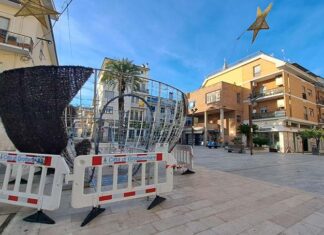 Grottammare, il Globo del 43° Parallelo illuminerà il Natale in piazza Fazzini