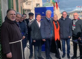 “Ridendo e sognando. Sorrisi e magie per le feste”, due serate al Teatro dei Filarmonici di Ascoli