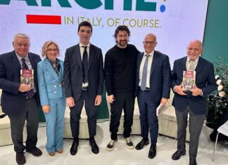 Le Marche conquistano la Bit con il fascino del cinema, successo per Siani e la Guida di Repubblica
