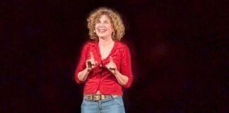 “Liberidì Liberidà”, applausi per Sabina Guzzanti al Teatro delle Energie di Grottammare