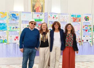 “Impasti d’Arte”, le opere dei piccoli artisti dell’Arca dei Folli in mostra a Cupra Marittima