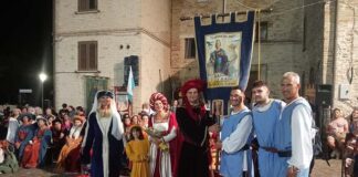 “Palio del Barone” di Tortoreto, applausi per la vittoria del Rione Terravecchia e la Gran Dama Matilde Brandi