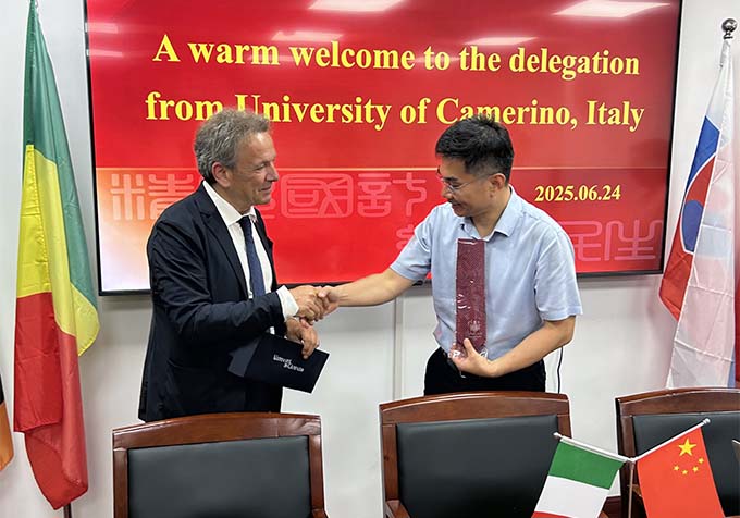 2025-08-20_unicam cina