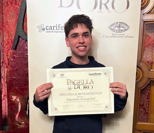 Pagella d’Oro Carifermo 2025, Emanuele Evangelisti premiato per il Liceo Scientifico “Rosetti”