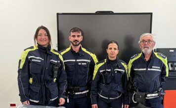 Merce contraffatta al mercato di San Benedetto, sequestro della Polizia