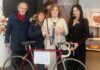 “Bike mon amour”, Ripani Bags vince l’edizione 2026 del concorso di biciclette vintage