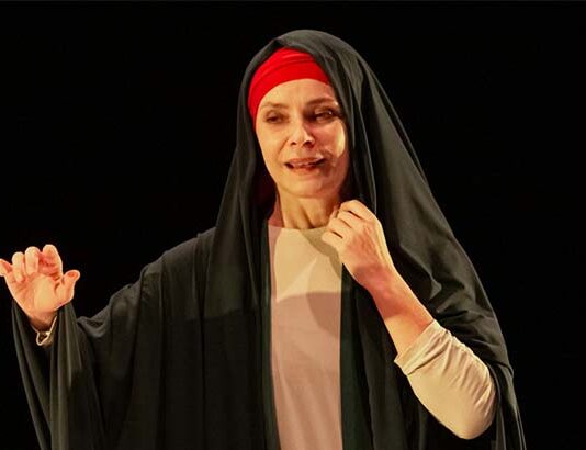 Galatea Ranzi in scena con “In nome della madre” di Erri De Luca al Teatro di Montalto