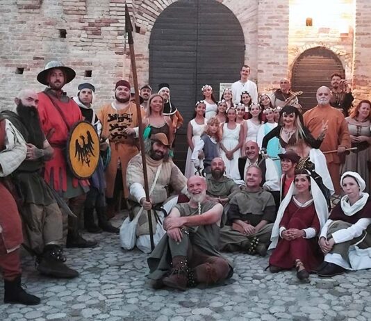 Sponsalia 2026 chiude in grande stile: sold out il banchetto nuziale nella Fortezza di Acquaviva