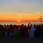 “Voglio svegliare l’aurora”, venerdì 14 agosto l’attesa dell’alba e l’Eucaristia celebrata sulla spiaggia