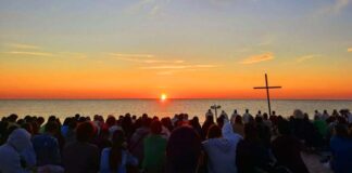 “Voglio svegliare l’aurora”, venerdì 14 agosto l’attesa dell’alba e l’Eucaristia celebrata sulla spiaggia