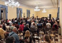 “Note su Tela” incanta Cupra Marittima: parole, musica e pittura nella magia di Villa Vinci Boccabianca